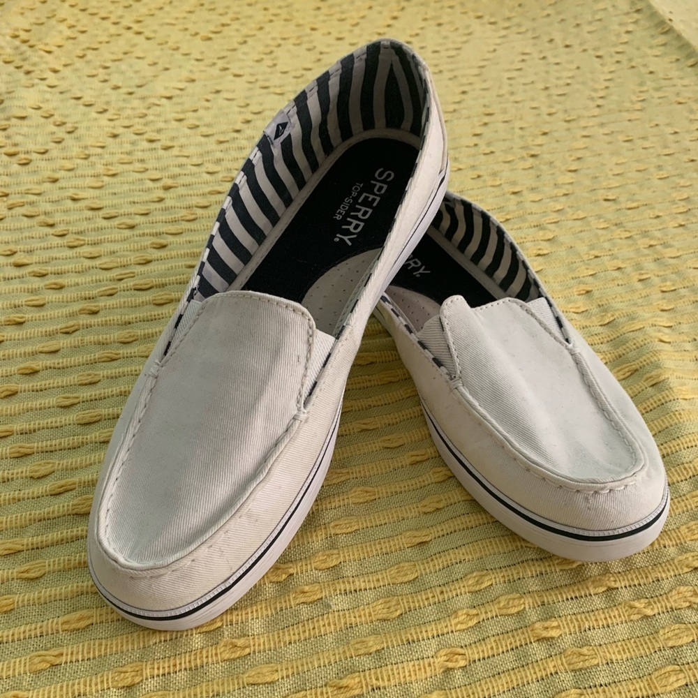 Sperry Top-Sider Wonen’s loafer size 9 EUC